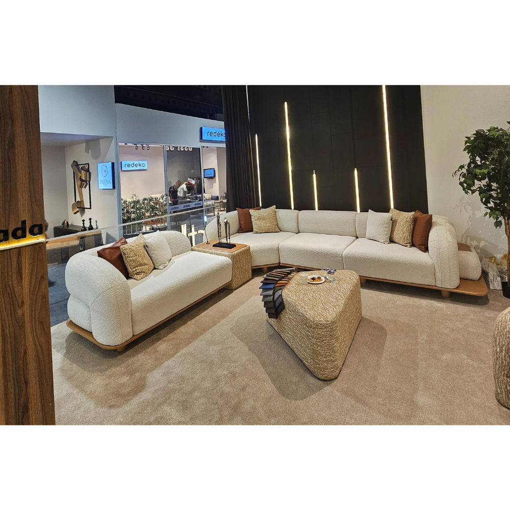 Prada Corner - Image 3